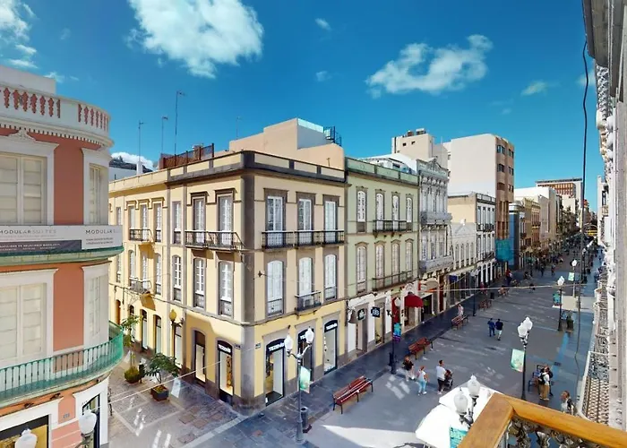 Triana Eh Гостьовий будинок 4*